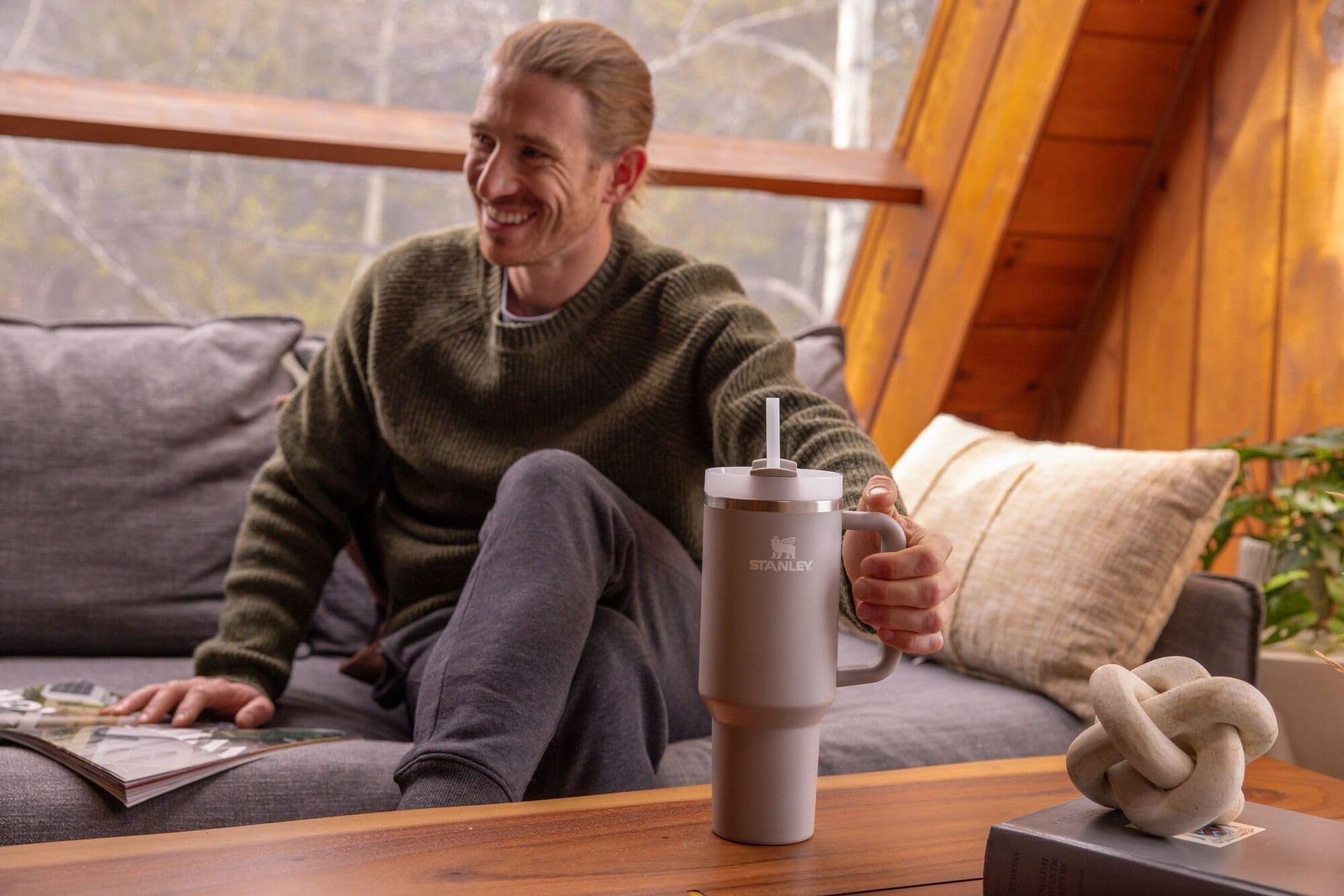 Stanley Quencher H2.0 Tumbler with Handle and Straw 30 oz | Flowstate 3-Position Lid | Cup Holder Compatible for Travel | Insulated Stainless Steel Cup | BPA-Free | Cherry Blossom